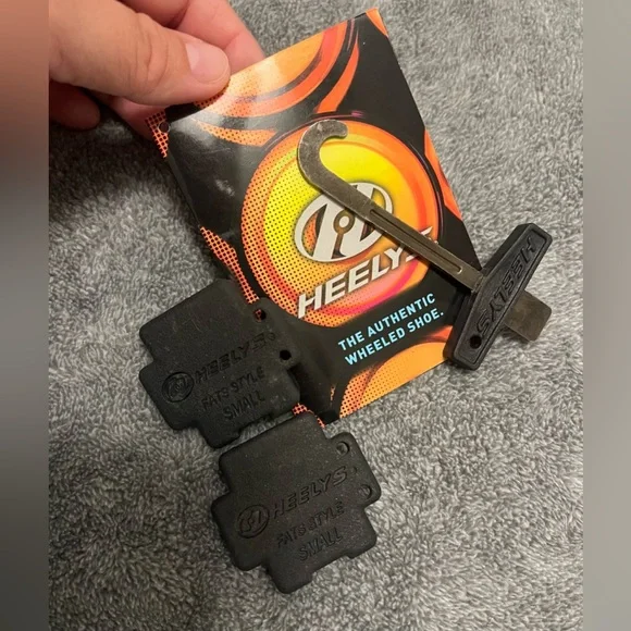 Heelys Women's Gray and Pink Sneakers - Picture 5 of 6